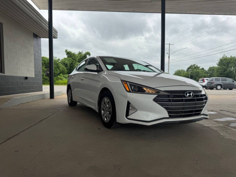 2019 Hyundai Elantra SE