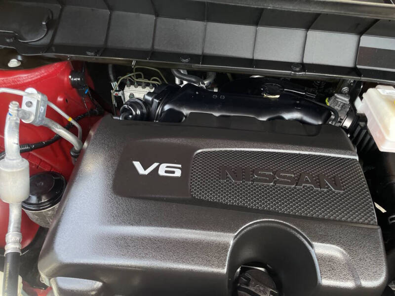 2022 Nissan Pathfinder SV