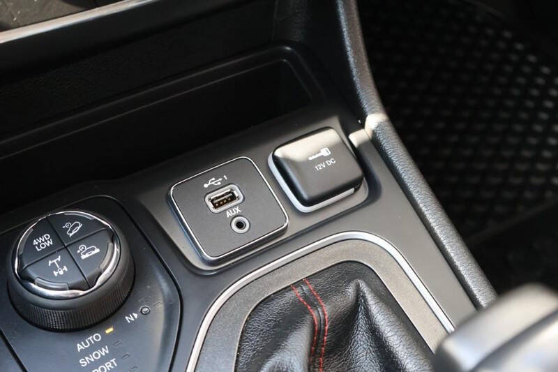 2021 Jeep Cherokee Trailhawk