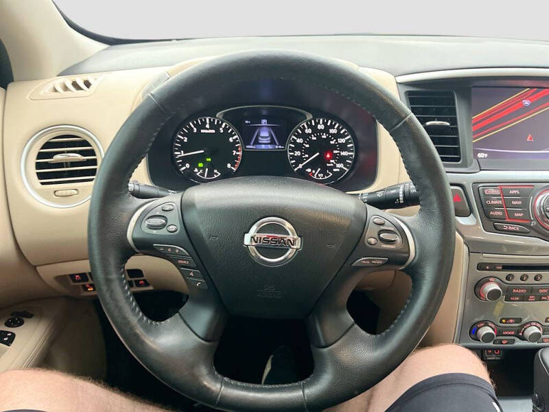 2019 Nissan Pathfinder SL