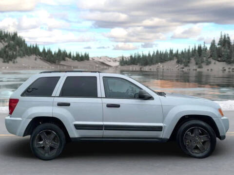 2005 Jeep Grand Cherokee Laredo