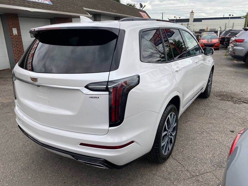 2021 Cadillac XT6 Sport