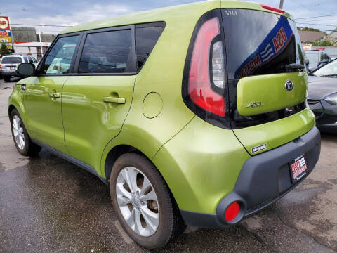 2014 Kia Soul +