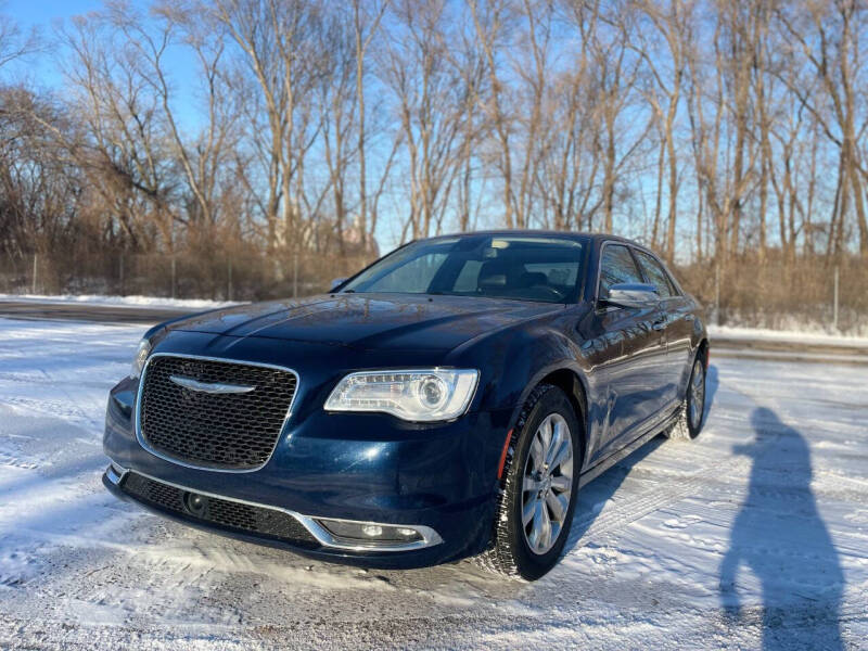 2017 Chrysler 300 C's photo