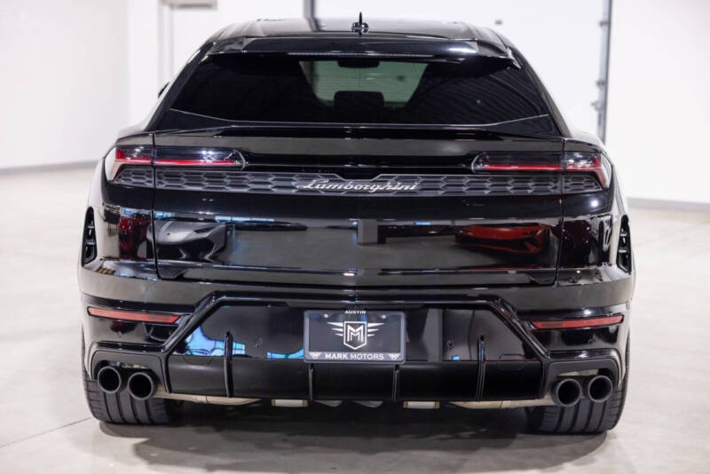 2025 Lamborghini Urus SE