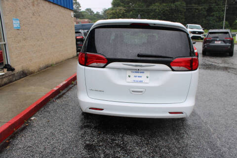 2021 Chrysler Voyager LX