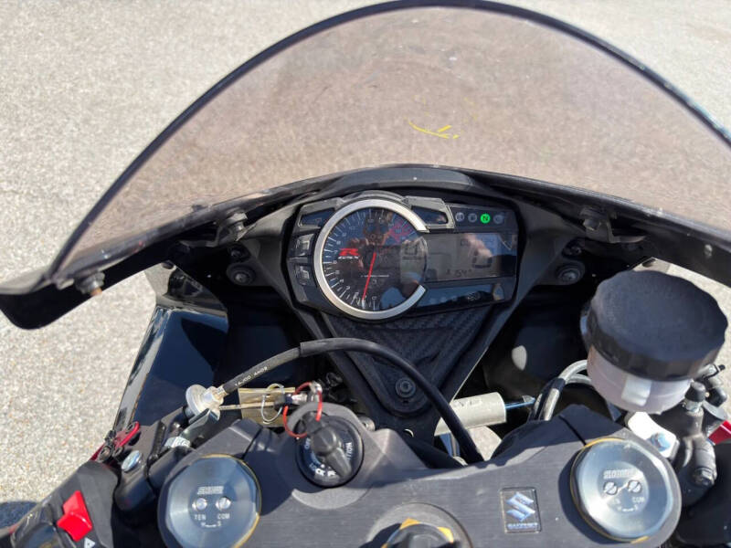 2025 Suzuki GSX-R750M5