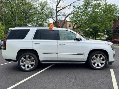 2017 Cadillac Escalade Luxury