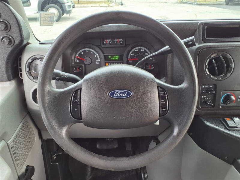 2018 Ford E-Series E-450 SD