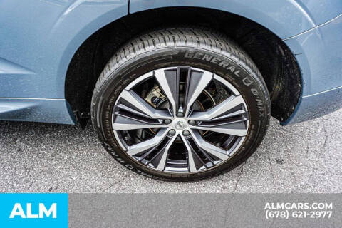 2022 Volvo XC60 B5 Momentum