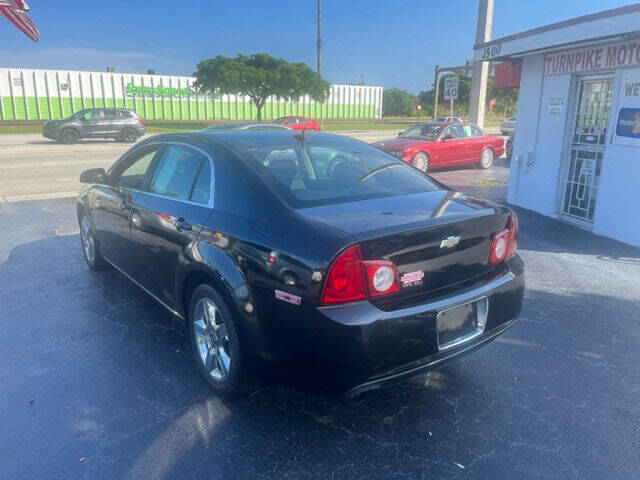 2009 Chevrolet Malibu Sedan - $4,899