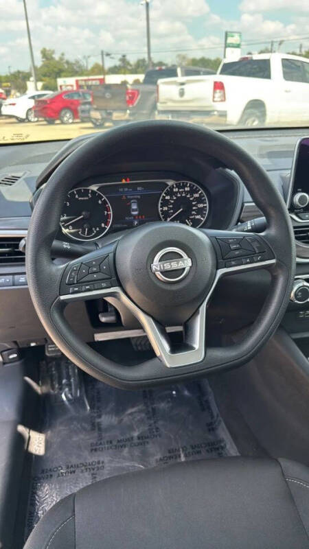 2024 Nissan Altima 2.5 SV
