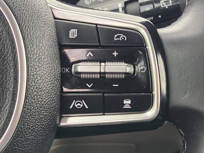 2025 Kia Carnival EX
