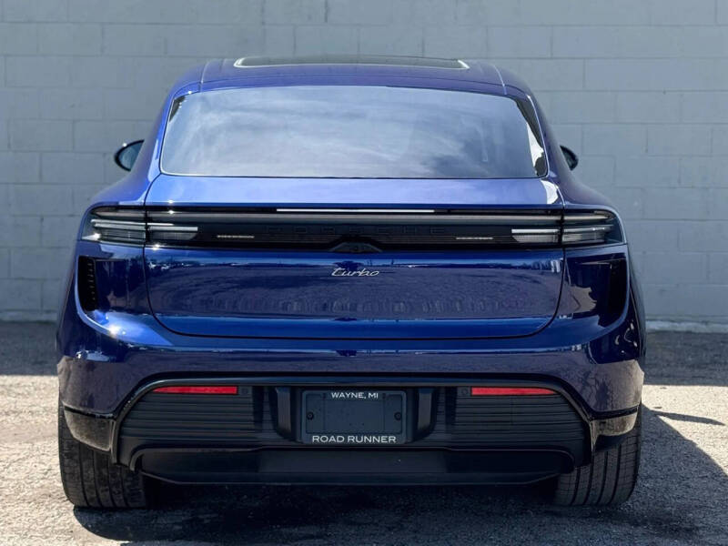 2024 Porsche Macan Turbo Electric