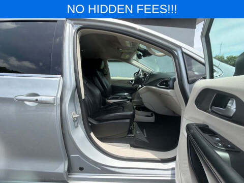 2023 Chrysler Pacifica Touring L