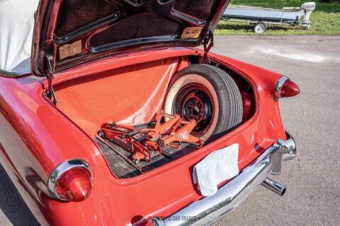 1952 Ford Crestline