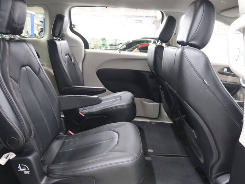 2019 Chrysler Pacifica Touring L