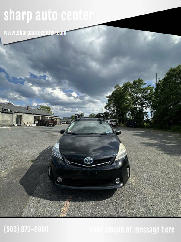 2012 Toyota Prius v Five's photo