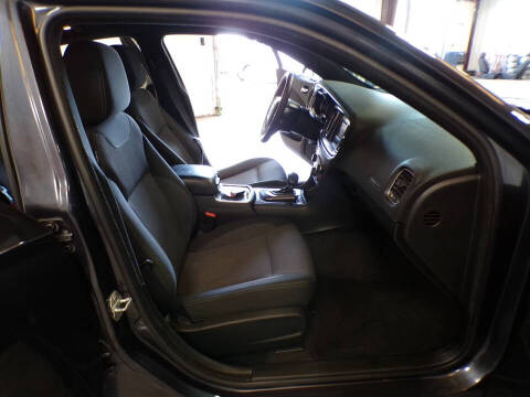 2016 Dodge Charger SE