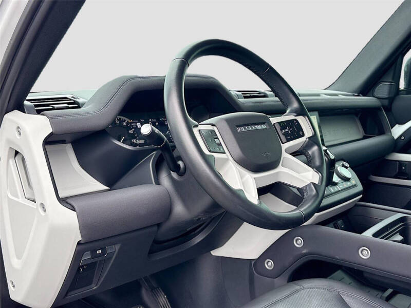 2023 Land Rover Defender