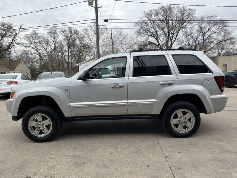 2006 Jeep Grand Cherokee for sale at EL AMIGO AUTO SALES in Des Moines IA