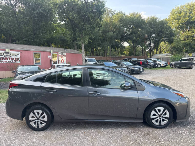 2020 Toyota Prius LE