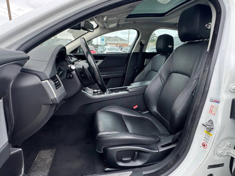 2017 Jaguar XF 35t Premium