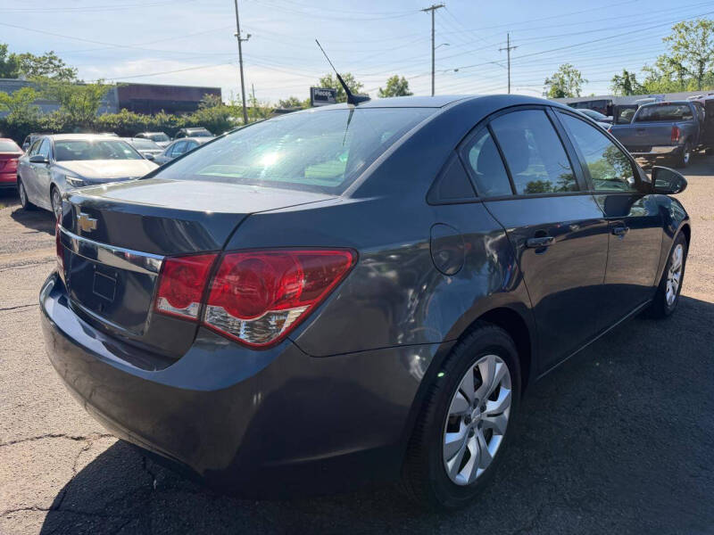 2013 Chevrolet Cruze LS Auto