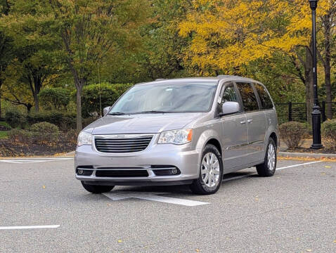 2013 Chrysler Town and Country Touring