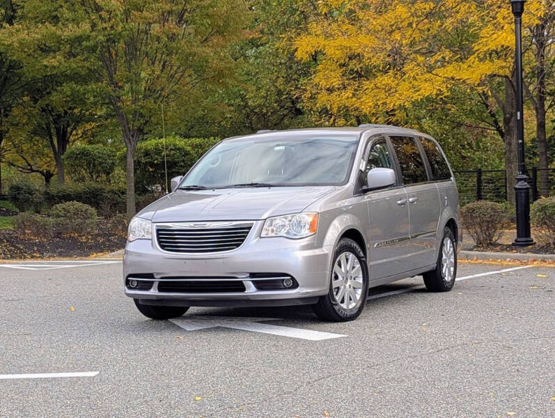 2013 Chrysler Town and Country Touring