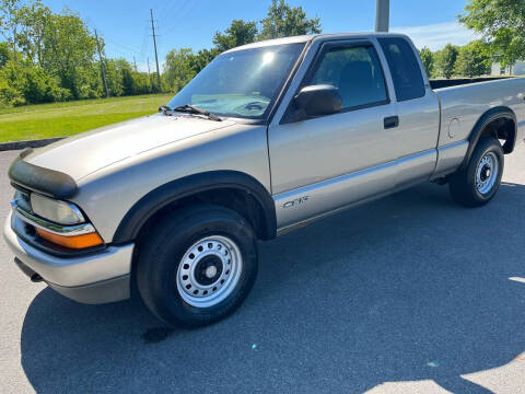 2001 Chevrolet S-10 LS