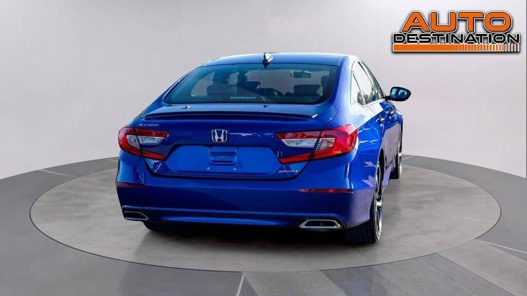 2021 Honda Accord for sale at Auto Destination in Puyallup, WA