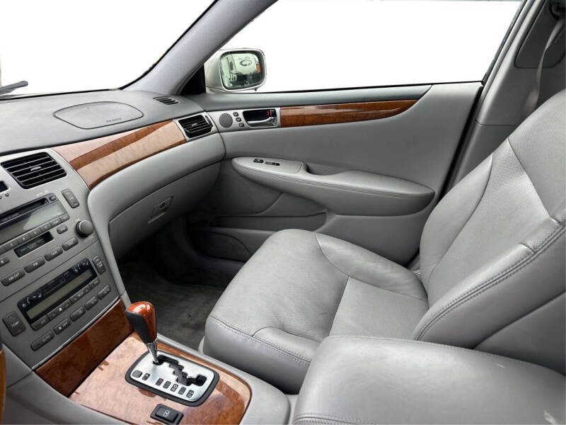 2005 Lexus ES 330