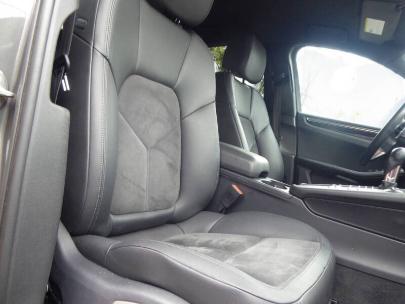 2015 Porsche Macan S