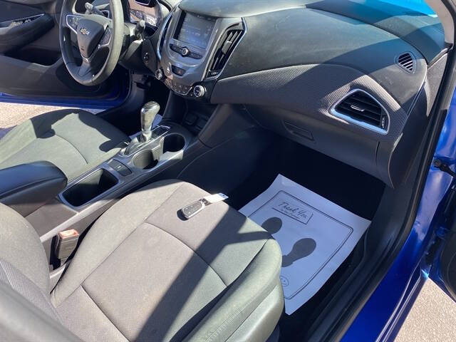 2017 Chevrolet Cruze LT Auto