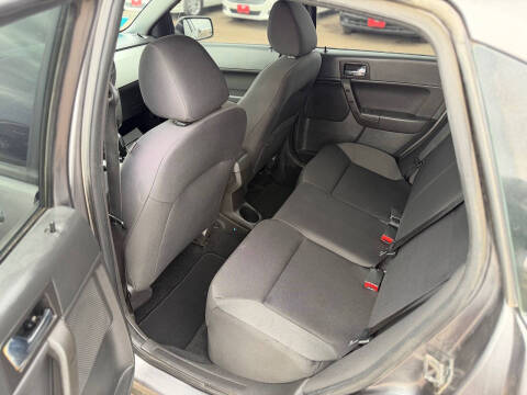 2011 Ford Focus Sport SES