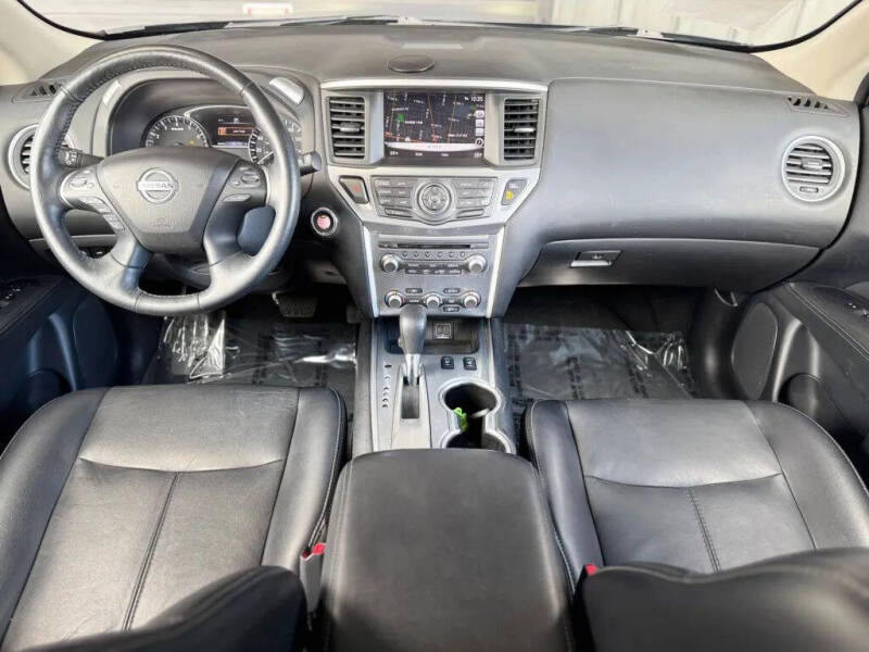 2019 Nissan Pathfinder SL