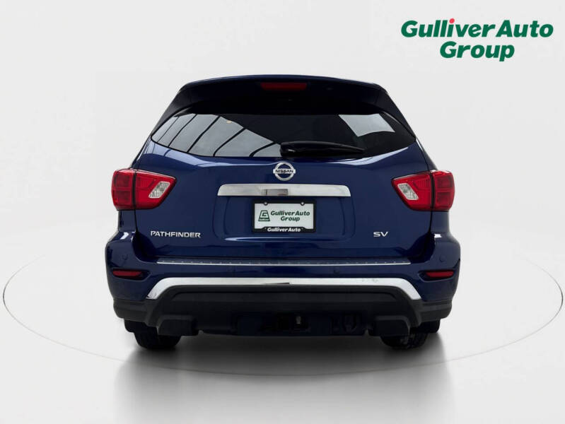 2020 Nissan Pathfinder SV