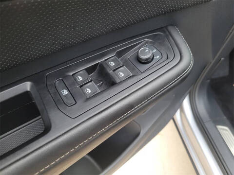 2025 Volkswagen Atlas Cross Sport SE