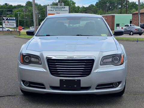 2013 Chrysler 300 Glacier Edition
