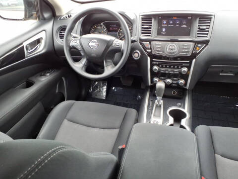 2017 Nissan Pathfinder S