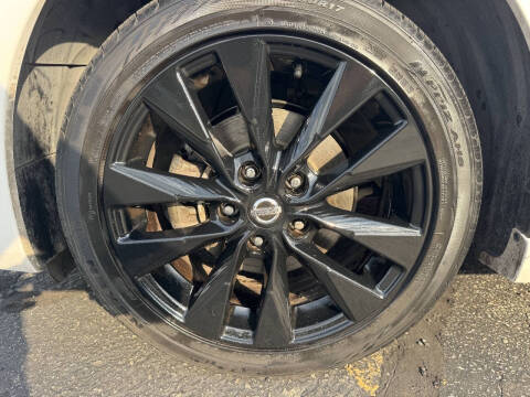 2017 Nissan Sentra SR