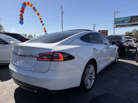 2015 Tesla Model S 85D