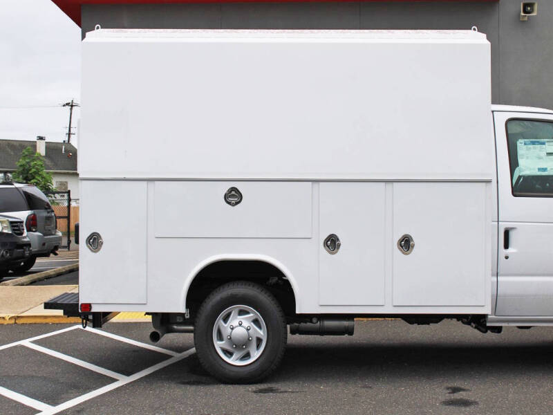 2026 Ford E-Series E-350 SD