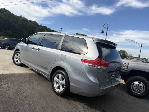 2012 Toyota Sienna Base 7-Passenger