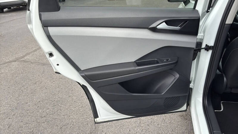 2023 Volkswagen Taos SE 4Motion