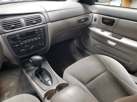 2005 Ford Taurus SE