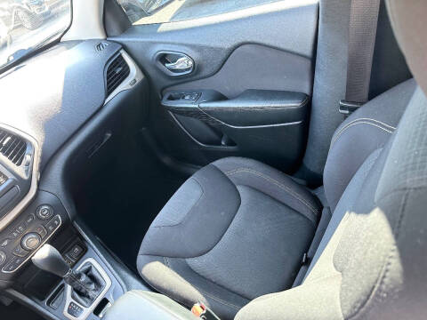 2015 Jeep Cherokee Altitude