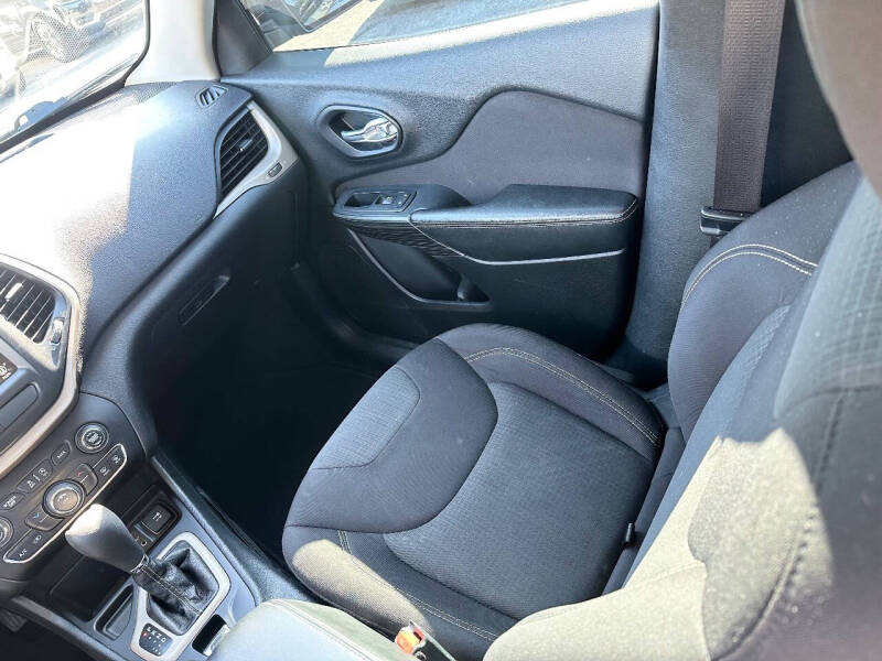 2015 Jeep Cherokee Altitude