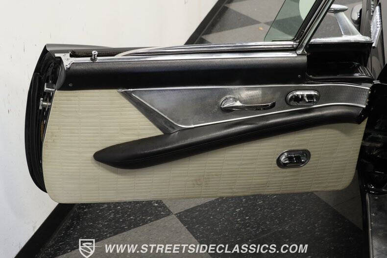 1957 Ford Thunderbird